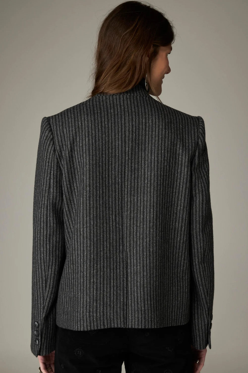 7053776